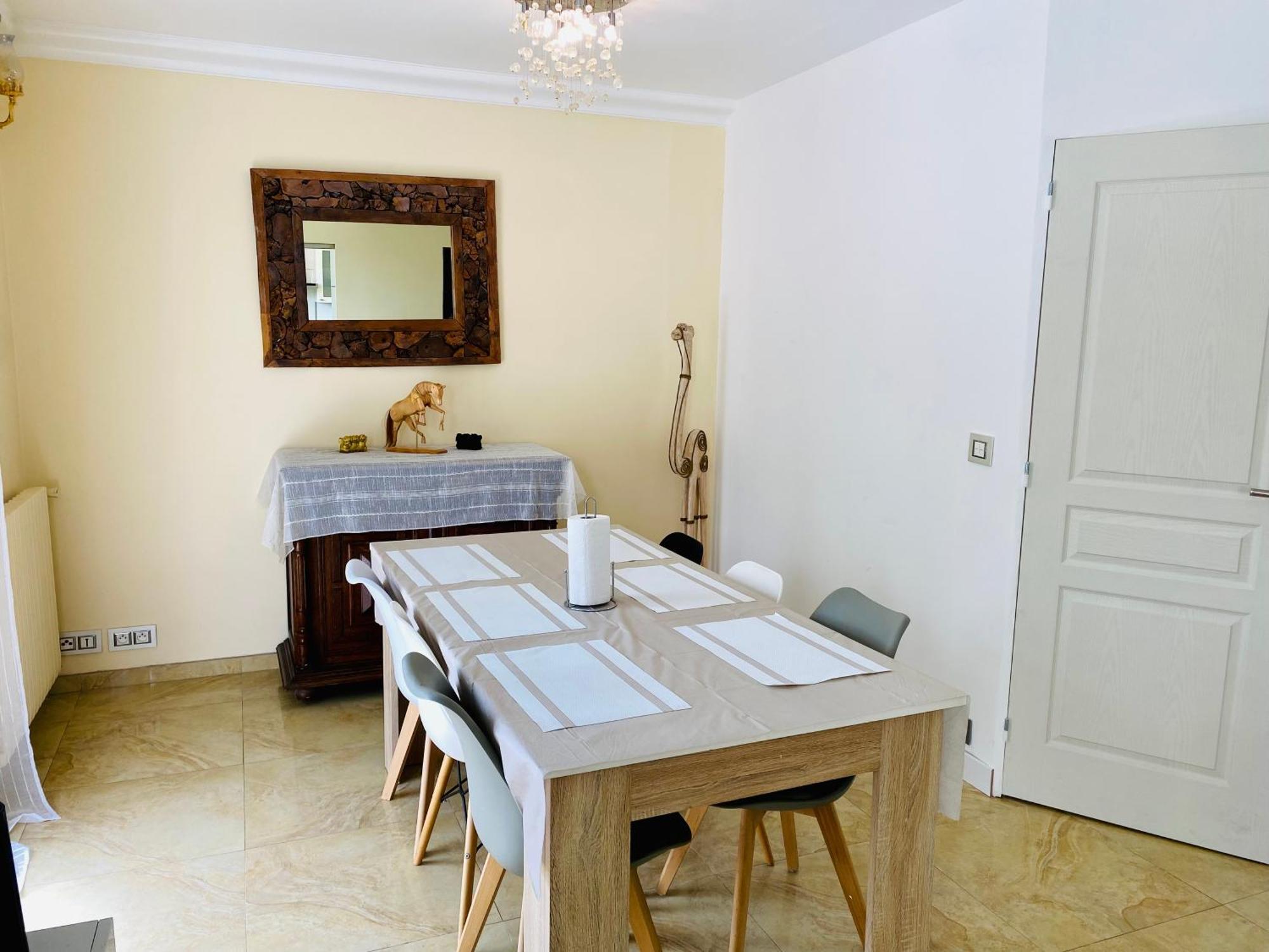 Maison Montmorency Apartment ภายนอก รูปภาพ